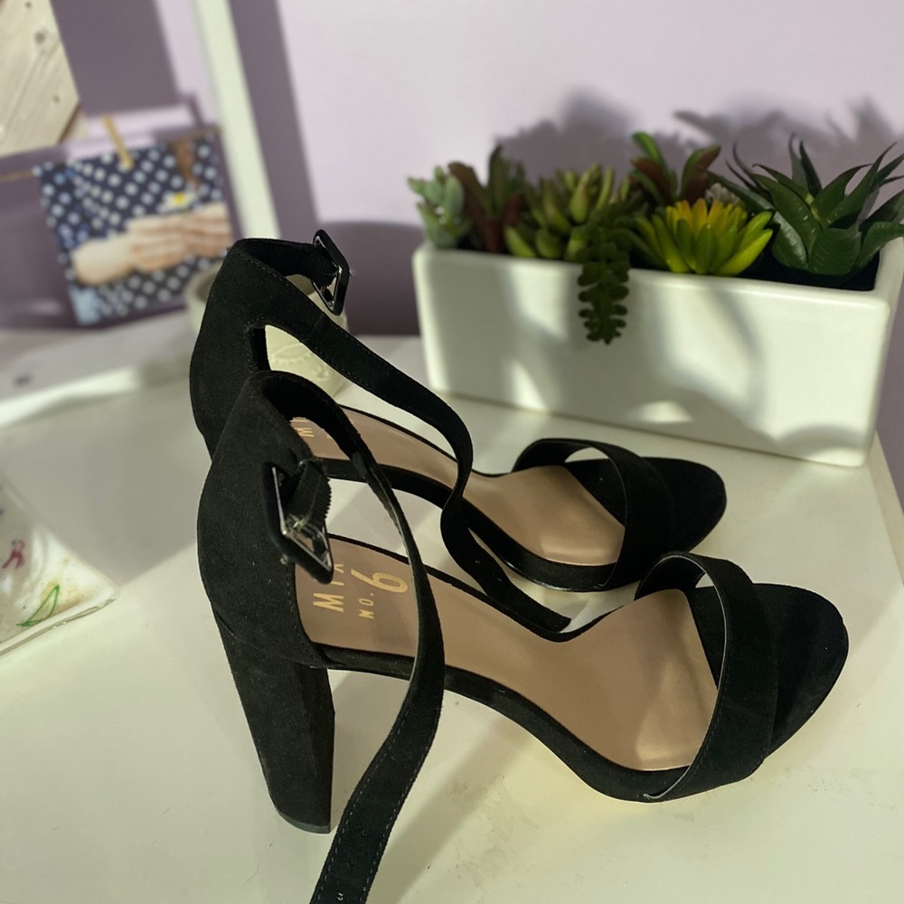 simple velvet black heels